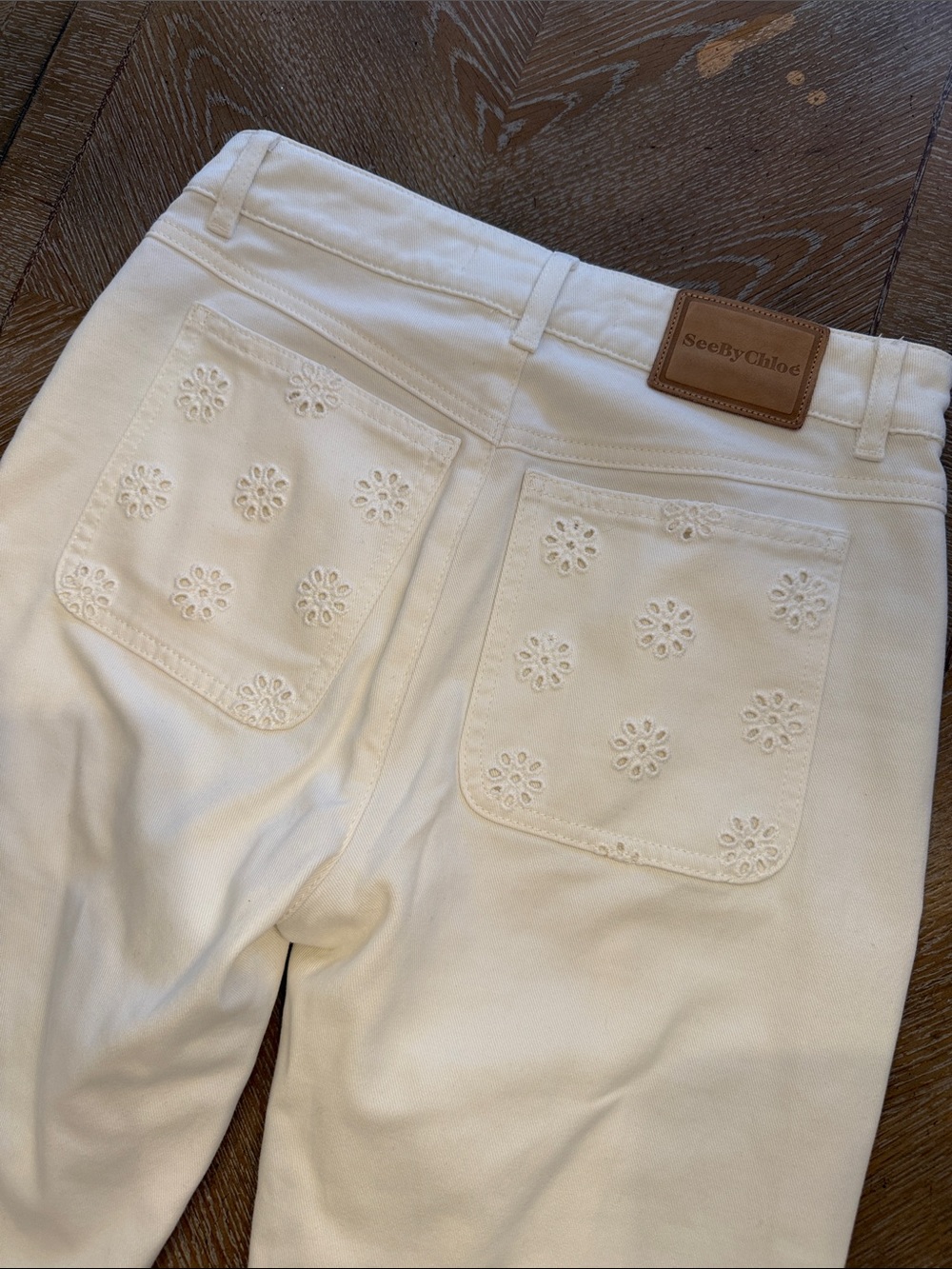 See By Chloé Iconic Emily White High Rise Flared Jeans Eyelet Embroidered Pocket - Picture 5 of 8